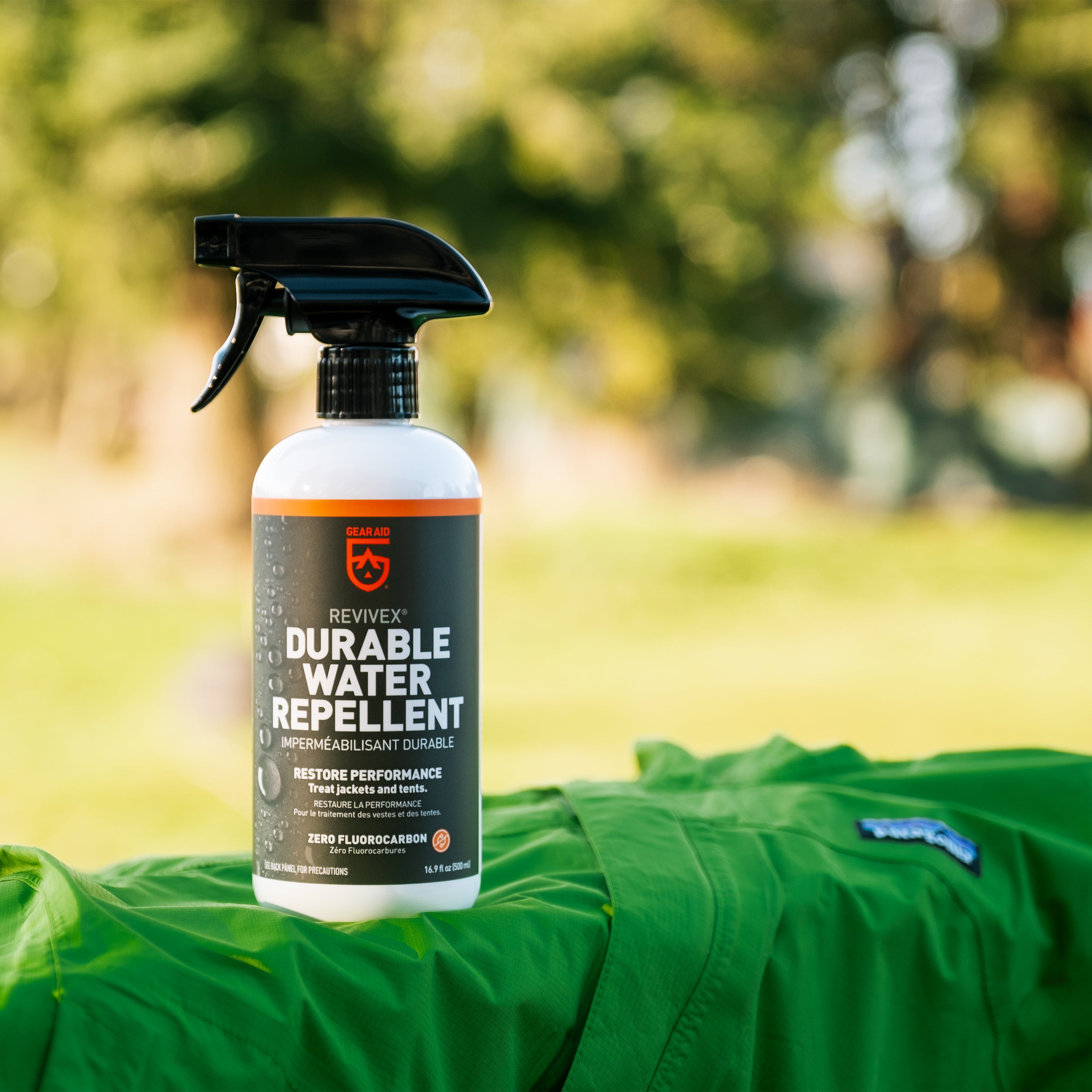 7 Best Waterproofing Sprays for Hiking Gear and Clothes
